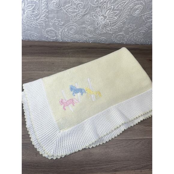 Vintage Baby Blanket Carousel Horse Merry Go Around Acrylic Baby Kisses Yellow - Picture 2 of 9